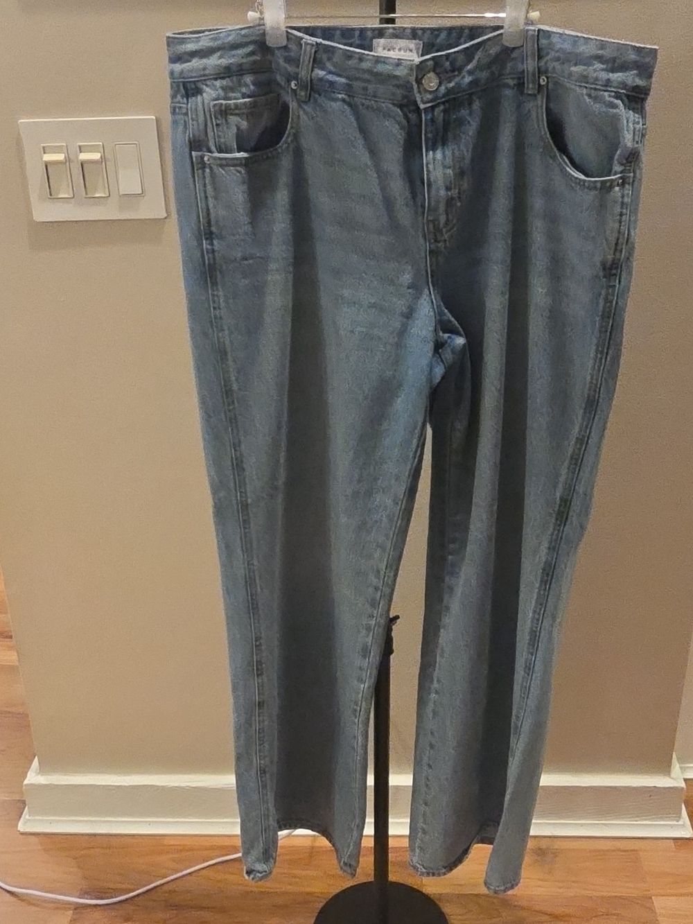 PacSun Casey Low Light Blue Denim Jeans Size 32